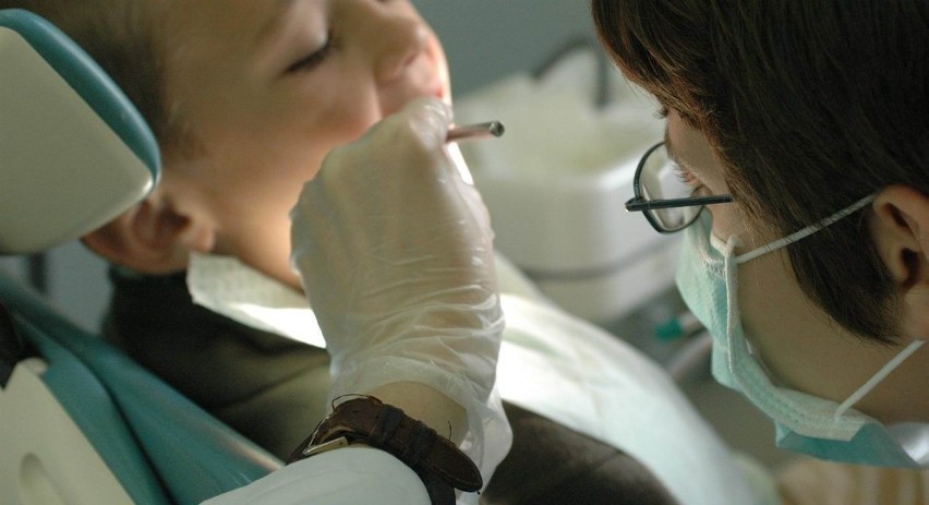 Lublin: za mało pieniędzy na leczenie zębów dzieci