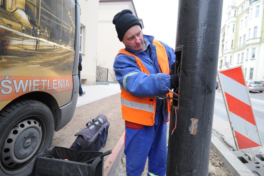 Skutki ostrej zimy odczuwają wszyscy: od robotników, którzy...