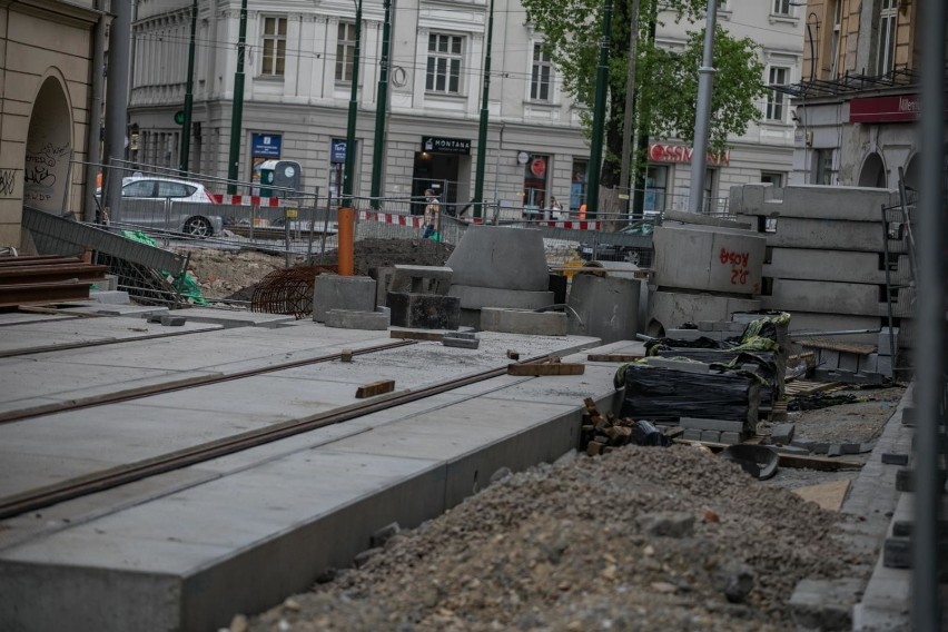 Kraków. Powstała nowa tarcza skrzyżowania ulic Krakowskiej, Dietla i Stradomskiej. Niedługo pod Wawel mają jeździć tramwaje [ZDJĘCIA]