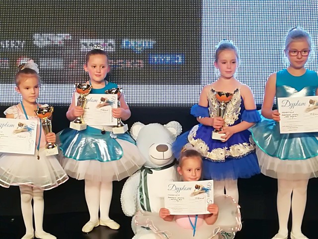 Nasze tancerki z sukcesami rywalizowały z zespołami z niemal całej Polski.