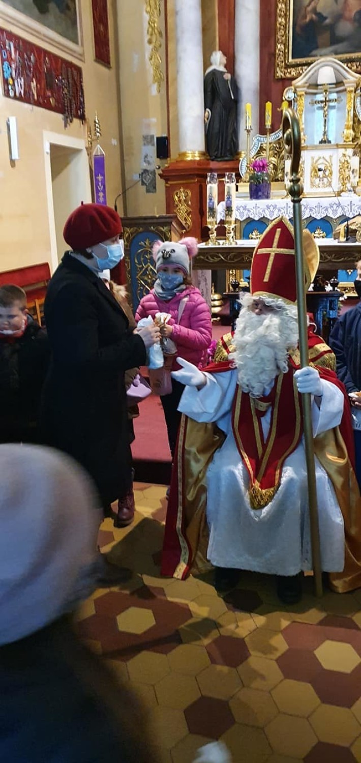 Św. Mikołaj odwiedził Sanktuarium Matki Bożej Pocieszenia w Lutogniewie [ZDJĘCIA]                 