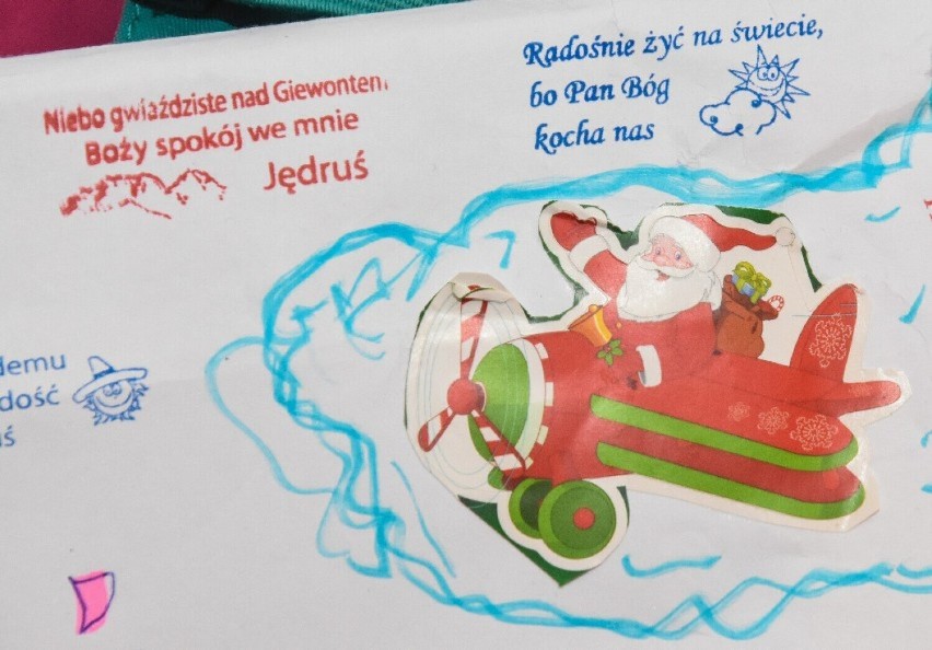 Święty Mikołaj z Bytynia listy pisze i paczki dzieciom wysyła!