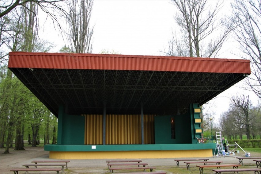 Remont muszli koncertowej w Parku Miejskim w Legnicy za niespełna 25 tysięcy złotych. Zobacz, co obejmuje zakres prac [ZDJĘCIA] 