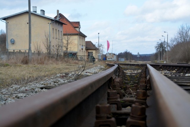 Czy do powiatu sępoleńskiego wrócą pociągi? Do tego jeszcze daleka droga. Na razie gmina Koronowo zamierza ogłosić przetarg na studium wykonalności połączenia Bydgoszcz-Koronowo-Więcbork-Sępólno-Chojnice