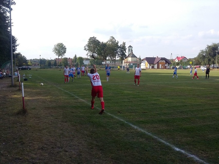 Pewne zwycięstwo drużyny z Glinicy, derby dla Orła [FOTO]