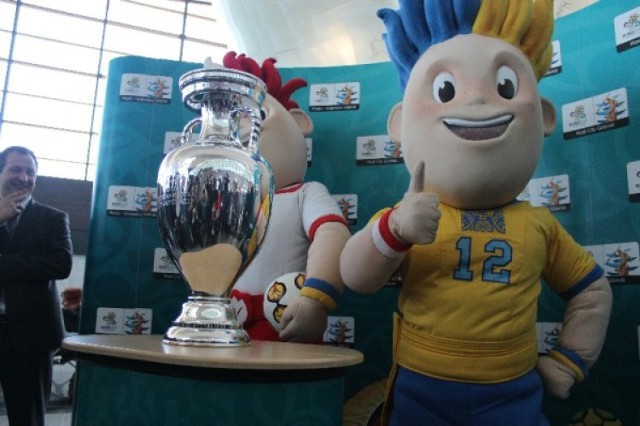Puchar Euro 2012, Slavek i Slavko