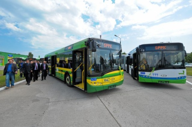 10 nowych autobusów marki Solaris zaprezentowało w czwartek ...