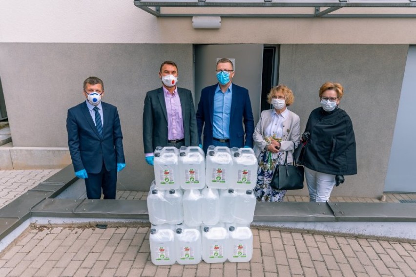 720 litrów płynu dla szpitala w Obornikach [ZDJĘCIA]