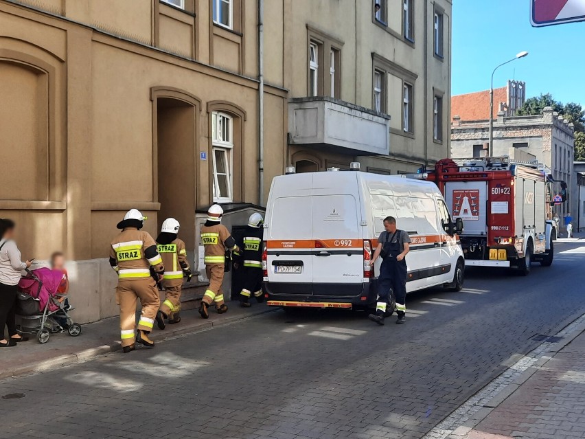 Akcja straży pożarnej na ul. Farnej w Śremie. Mieszkańcy...