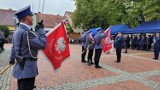 Tucholska policja ma sztandar. Uroczystość na pl. Wolności w Tucholi [zdjęcia]