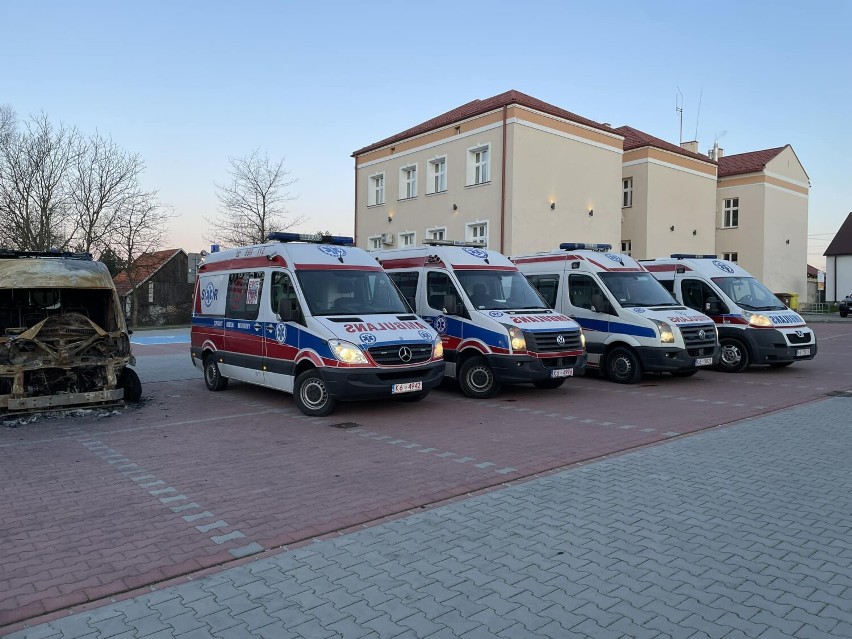 Karetki wyruszyły w środę (29 marca) z parkingu w Radłowie,...