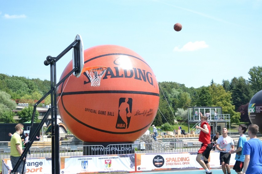 Streetball w Parku Śląskim. Turniej Spalding Streetball Open