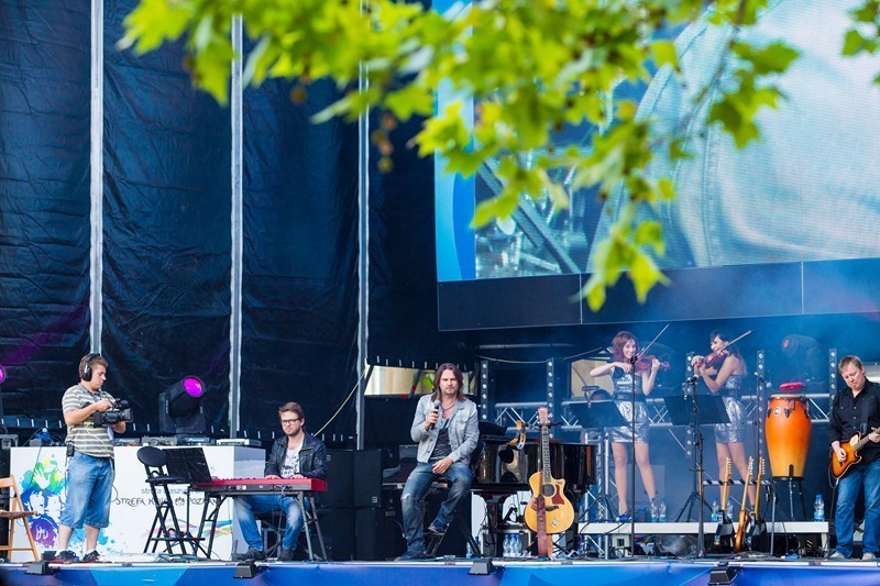 Poznań Euro 2012: Ray Wilson dał koncert w Strefie Kibica [ZDJĘCIA, WIDEO]