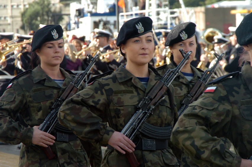 Uroczystości w Ustce: Marynarska przysięga w usteckim porcie