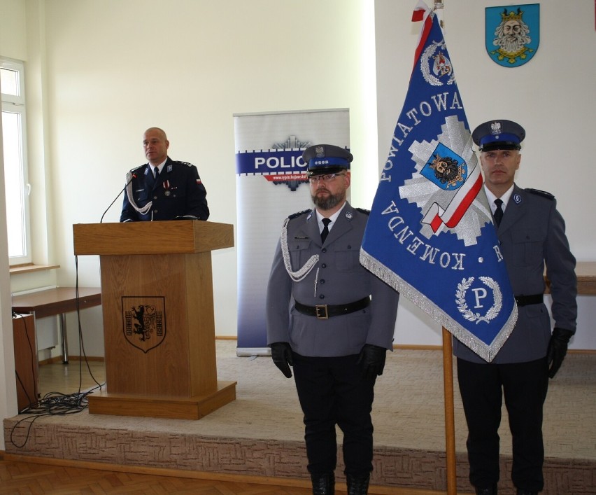 Święto Policji 2022 w Rypinie. Ci funkcjonariusze awansowali na wyższe stopnie. Zobacz zdjęcia