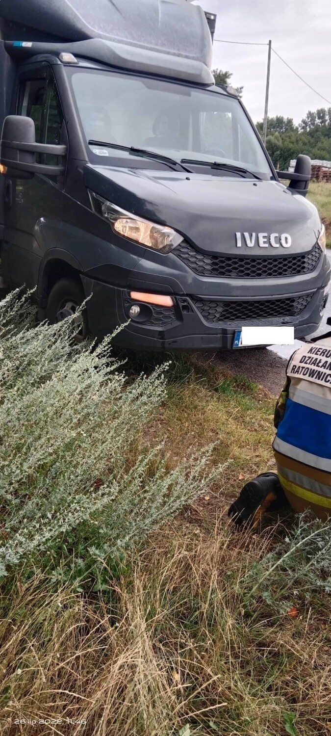 Wypadek w Tymianku. Motorowerzysta zderzył się z ciężarówką. ZDJĘCIA