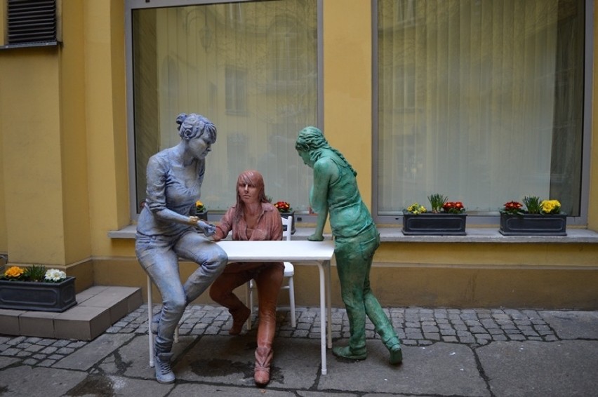 Wrocław: Gracje i rzeźby nagich mężczyzn promują nową wystawę Galerii Miejskiej (ZDJĘCIA)