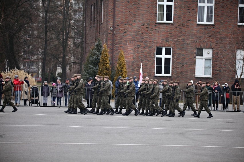 Żołnierze Wojsk Obrony Terytorialnej w Gliwicach złożyli...