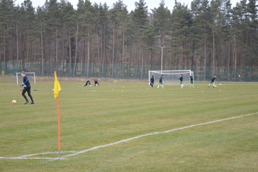 IV liga. Wikęd Luzino przegrał u siebie z Jaguarem Gdańsk. O punkty walczyli też Stolem Gniewino i Orkan Rumia [ZDJĘCIA]