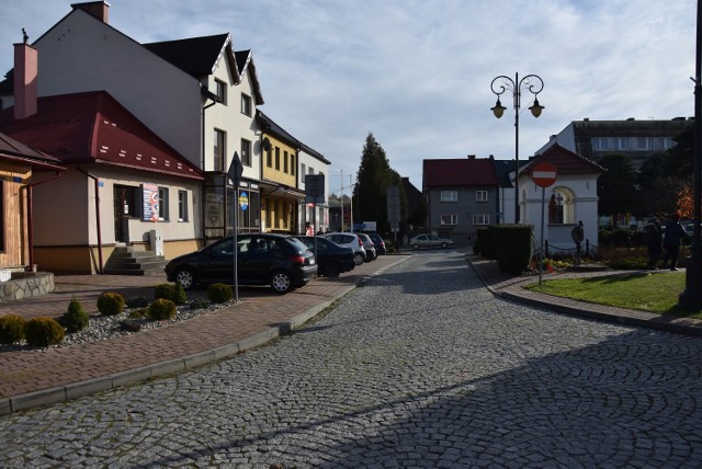 Pierwszy etap rewitalizacji centrum Bobowej to w zasadzie remont chodników, granitowych nawierzchni jezdni oraz budowa budynku gospodarczego