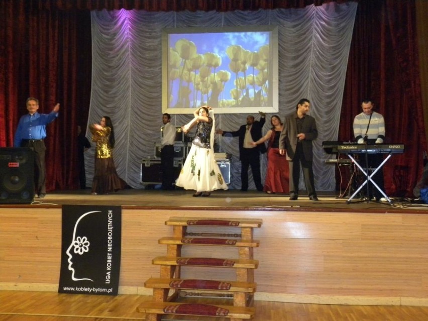 Bytomscy Cyganie, amatorski zespół muzyczno-taneczny.