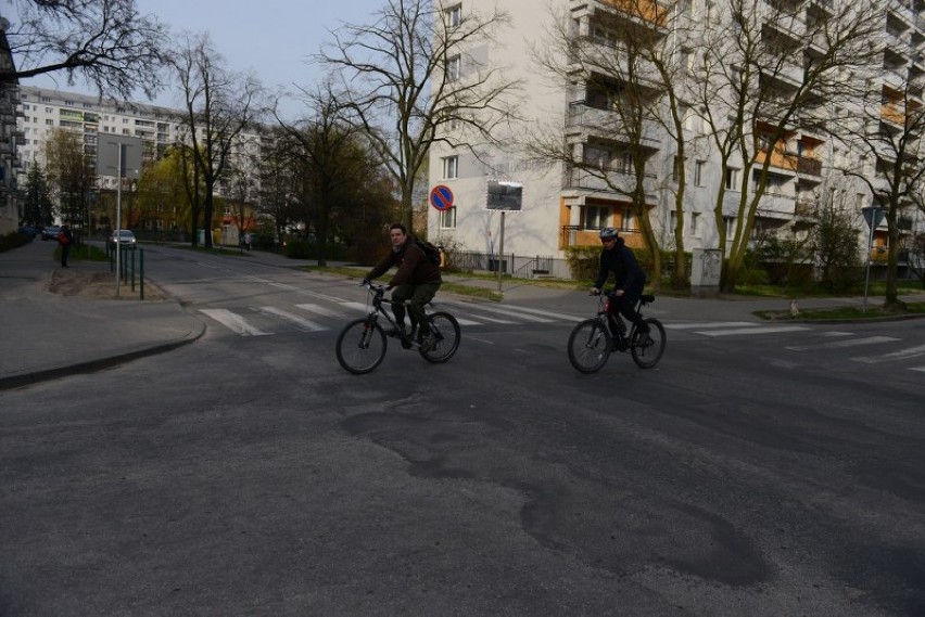 Skrzyżowanie ulic Stablewskiego i Dmowskiego