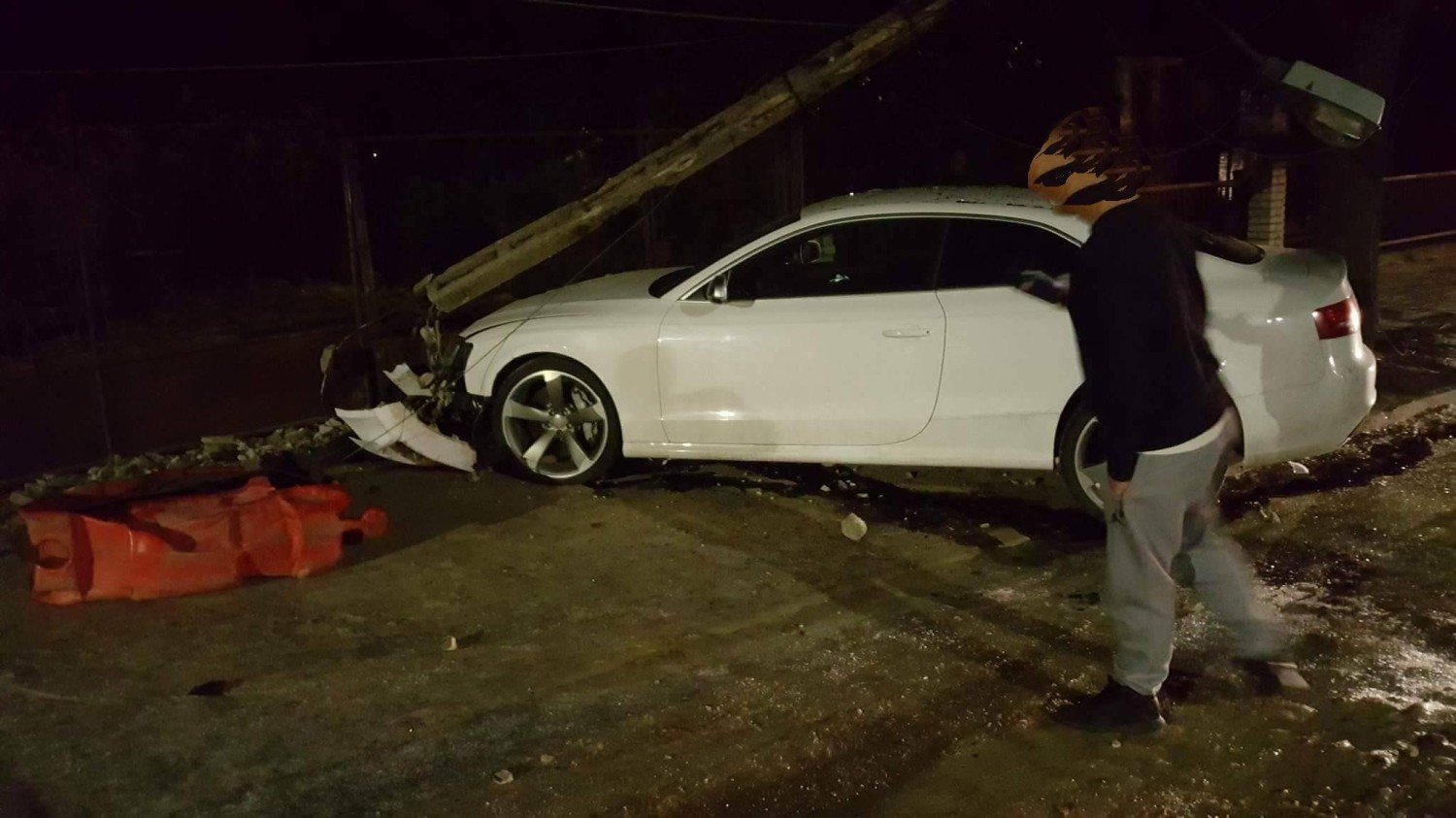 Wypadek na ul. Kolejowej w Brześciu Kujawski. Rozbił Audi A5 i uciekł  [zdjęcia] | Włocławek Nasze Miasto