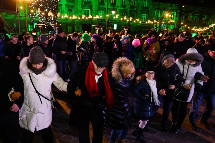 Tak bawili się krakowianie na Rynku Podgórskim żegnając 2019...