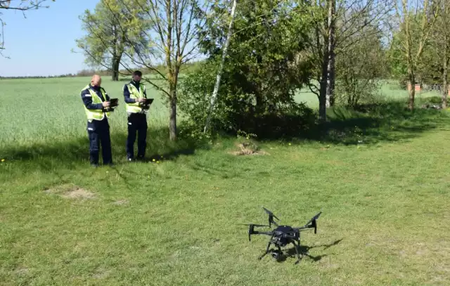 Policja zgubiła drona pod Warszawą. Trwają poszukiwania kosztownego sprzętu