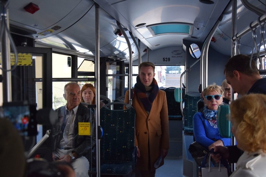 Tydzień Zrównoważonego Transportu. Zastępcy prezydenta Włocławka dziękowali pasażerom MPK [zdjęcia]