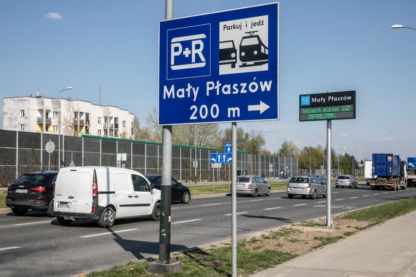 Kraków ma tylko cztery parkingi typu P&R. Zapotrzebowanie...