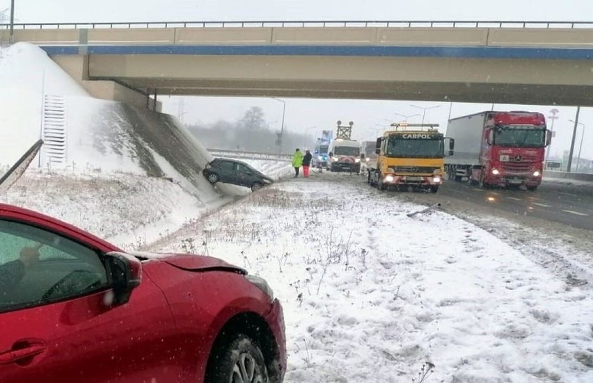 Dwa groźne wypadki na autostradzie A4 pod Brzegiem.