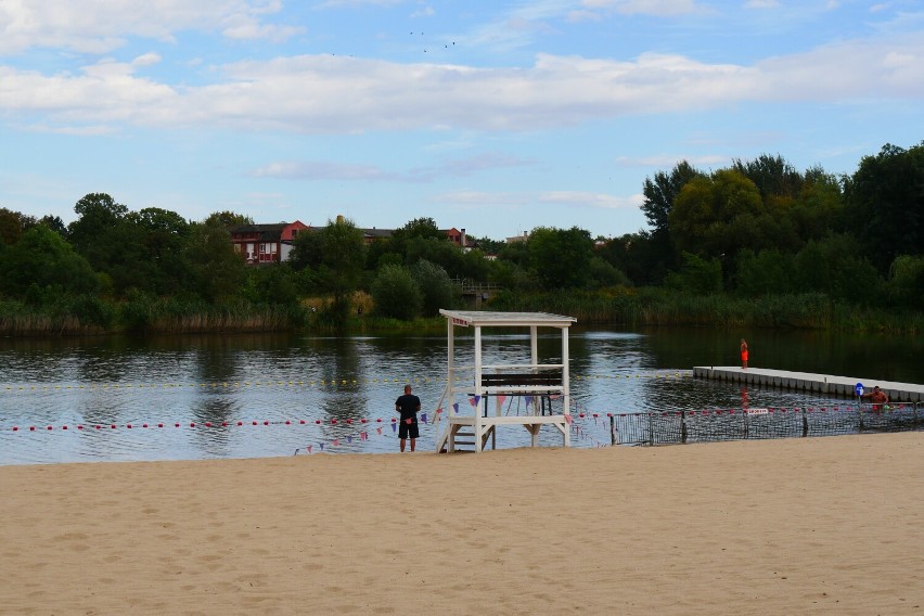 Na kąpielisku Kormoran w Legnicy powstanie kładka pieszo-rowerowa. Pozwoli na obejście zbiornika dookoła