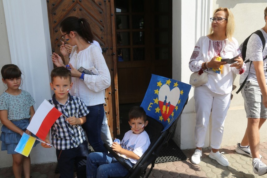 Pokojowy marsz solidarności polsko–ukraińskiej w Rzeszowie [ZDJĘCIA]