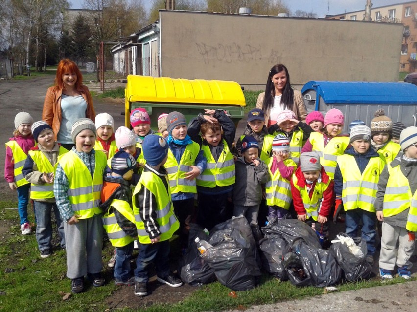 Przedszkolaki z Sokołowa zebrały 10 worków śmieci.