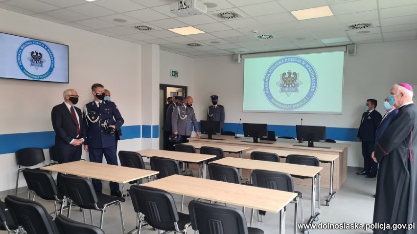 Nowy komisariat policji przy ul. Łączyńskiego w Szczawnie-Zdroju oficjalnie otwarty