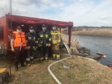 Strażacy z Kościerzyny walczą z pożarem w Biebrzańskim Parku Narodowym [ZDJĘCIA]