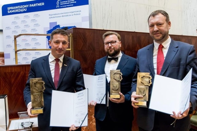 Ogłoszenie wyników Rankingu Gmin Województwa Śląskiego. Zobacz kolejne zdjęcia/plansze. Przesuwaj zdjęcia w prawo - naciśnij strzałkę lub przycisk NASTĘPNE