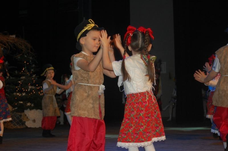 Kwidzyn: Pełna sala podziwiała bożonarodzeniowy występ przedszkolaków z Radości