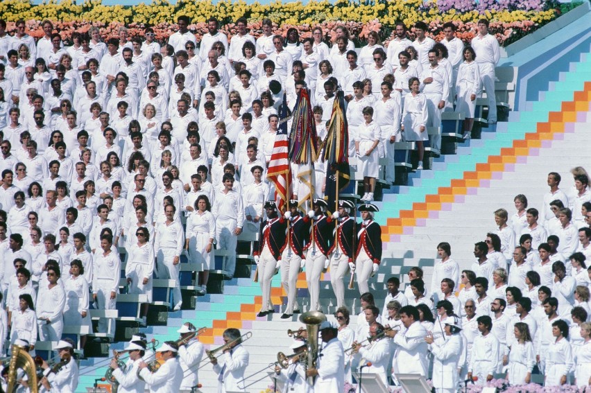 Ceremonia otwarcia igrzysk olimpijskich w Los Angeles w 1984...
