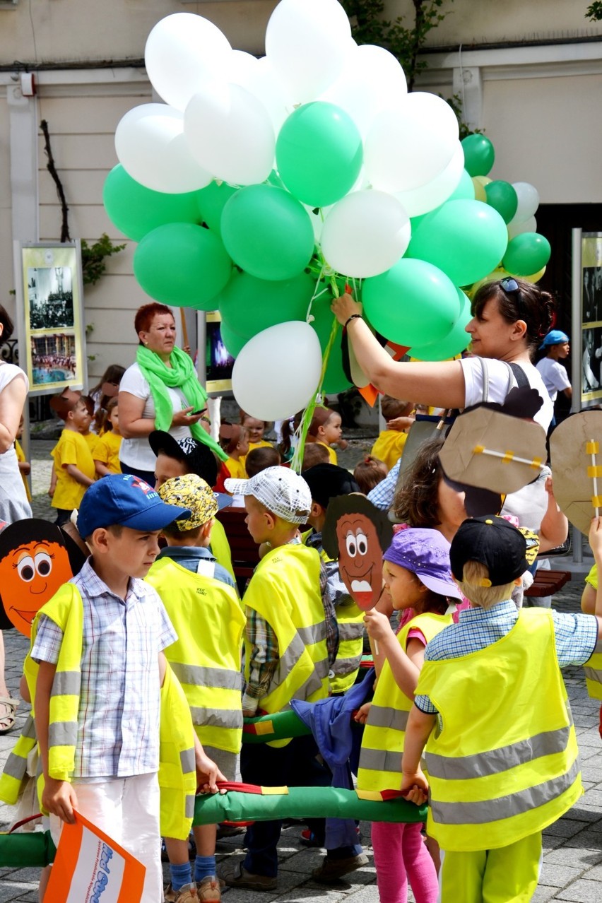 Parada zielonogórskich przedszkolaków