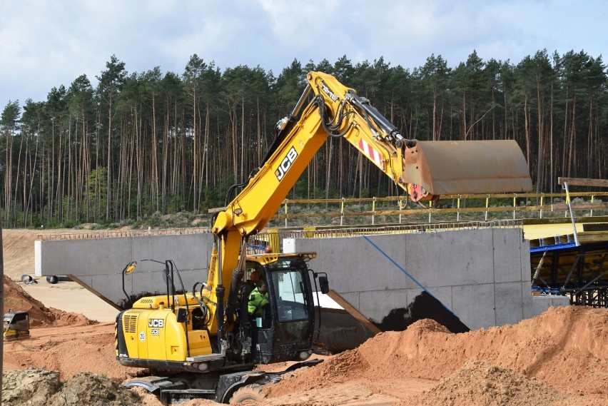 Budowa obwodnicy Olesna, będącej fragmentem drogi...