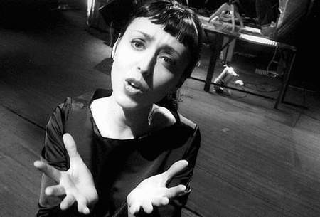 Grażyna Rogowska w spektaklu-koncercie &quot;Spokój w głowie&quot;.  Foto: