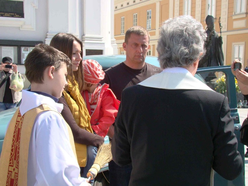 Stara Warszawa, samochód którym jeździł biskup Karol Wojtyła...