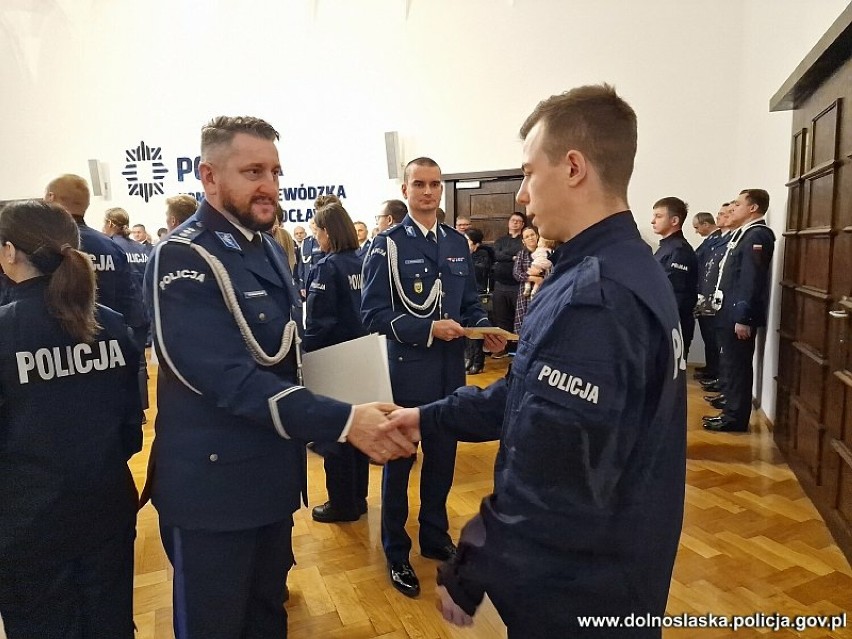 Uroczystość w Komendzie Wojewódzkiej Policji we Wrocławiu