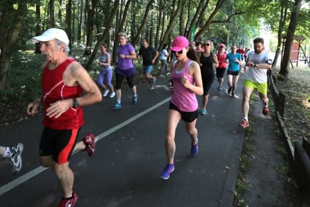 PARKRUN to bieg na dystansie 5 kilometrów organizowany co tydzień przez cały rok. Biegacze spotykają się w każdą sobotę o 9:00 rano. Trasa biegu przebiega przez Park Arkoński w Szczecinie, a jej długość to 5km. W zdecydowanej większości nawierzchnia trasy to alejki asfaltowe. Udział w biegu jest bezpłatny

