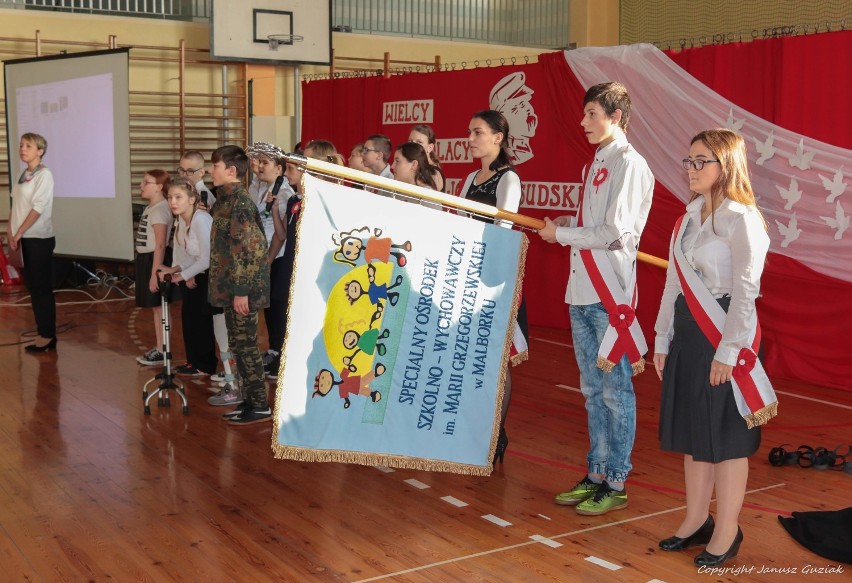 Malbork. Wielcy Polacy w SOSW. Tak uczniowie świętują rocznicę odzyskania niepodległości przez Polskę