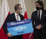 3,5 miliona zł dla gmin z powiatów szczecineckiego i świdwińskiego za akcję szczepień [zdjęcia]