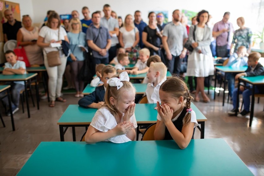 Ponad 38 tysięcy uczniów rozpoczęło dziś nowy rok szkolny....