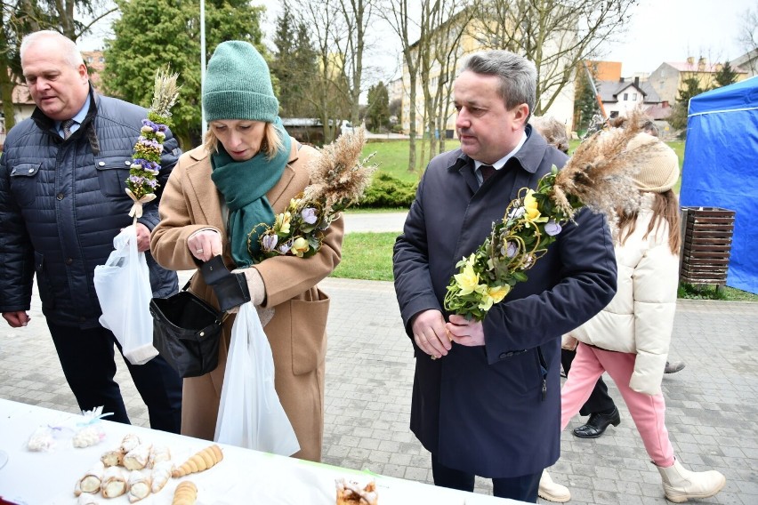 Od lewej: Przewodniczący Rady Miejskiej w Staszowie -...